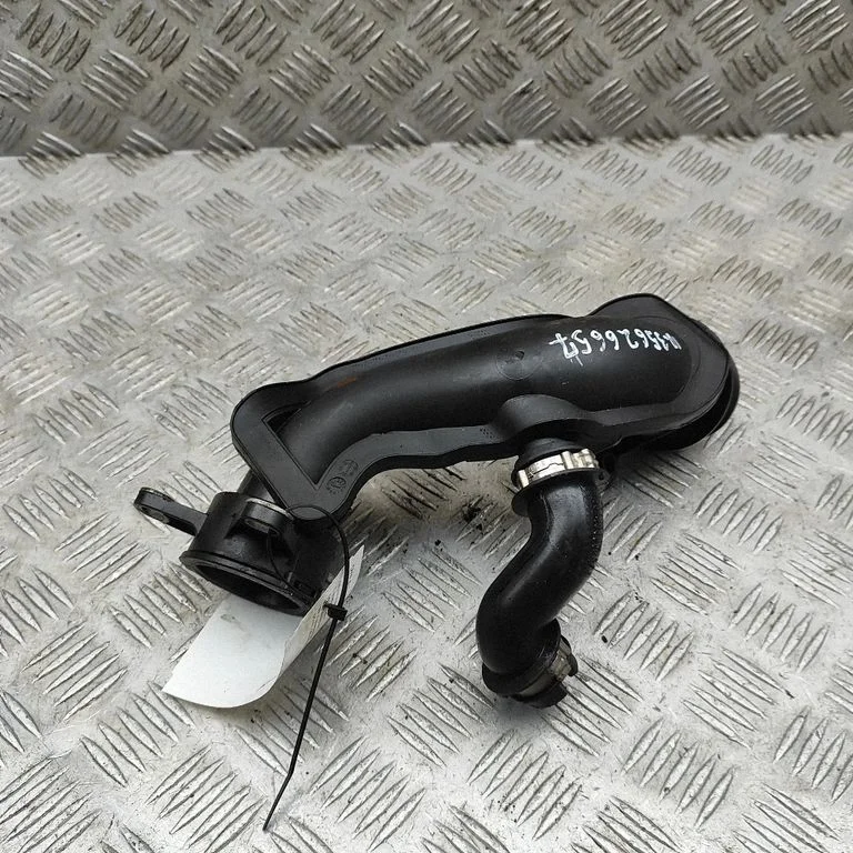 Air intake duct part – Ford Focus (2018-)