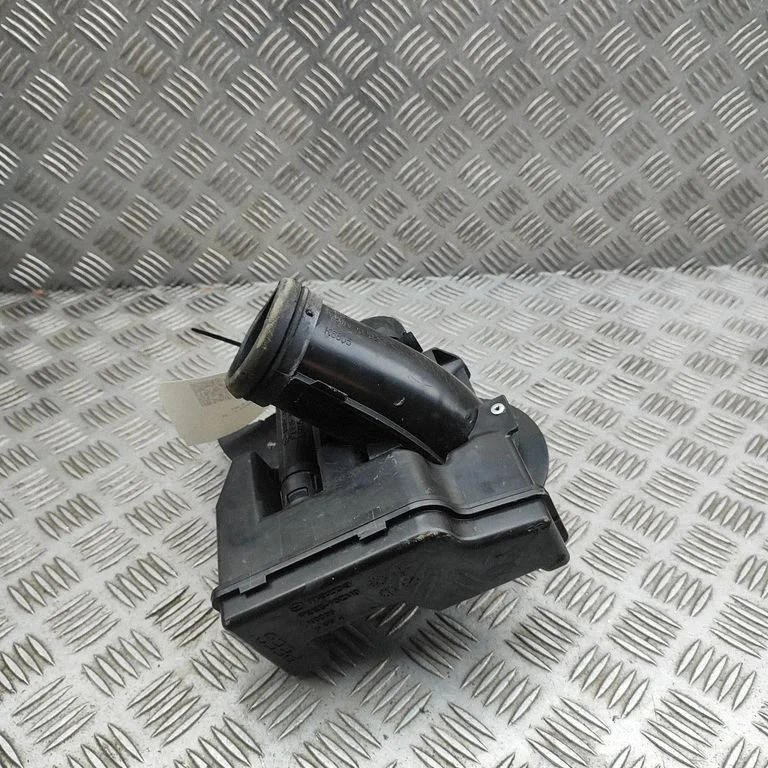 Air intake duct part PEES13ZM0