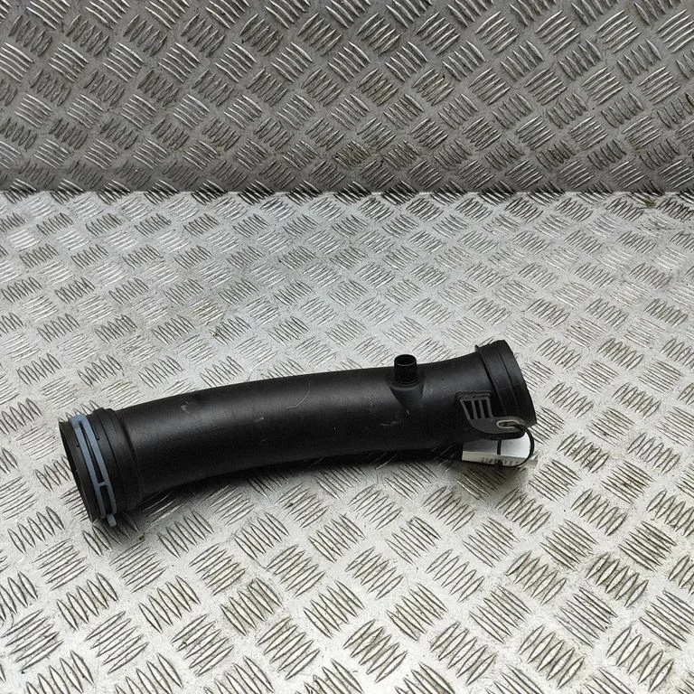 Gaisa ieplūdes kanāla detaļa (-as) 07K129665E