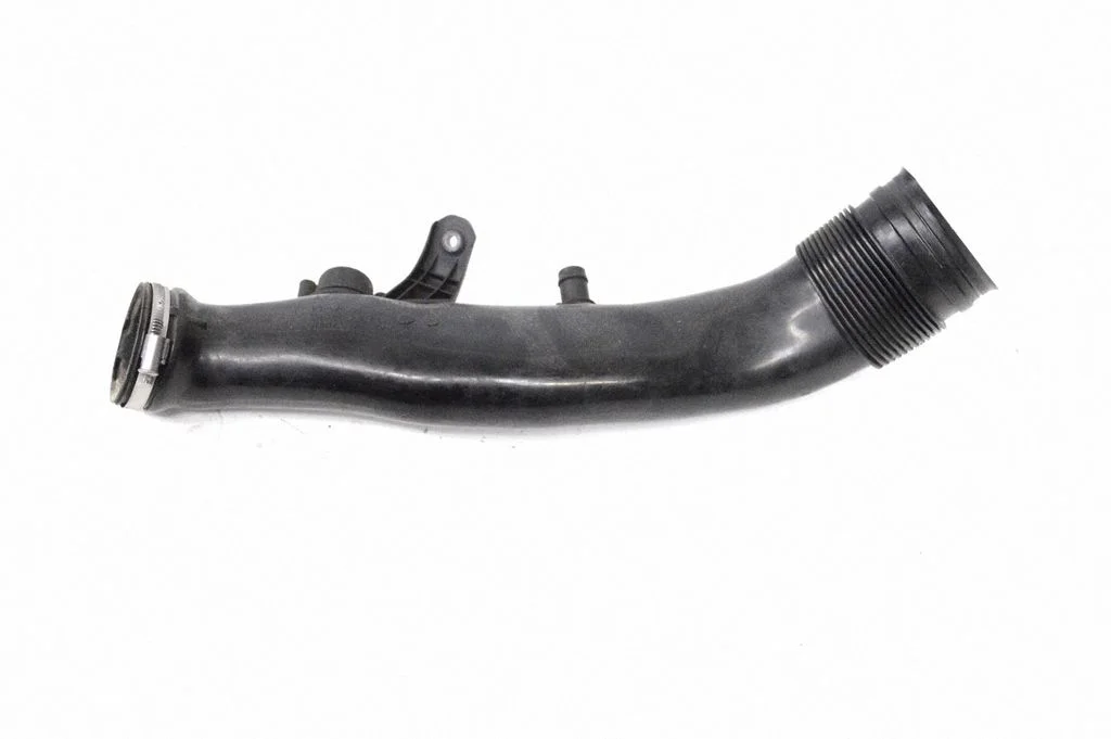 Air intake duct part – BMW 5 Series GT F07 (2010-2017)