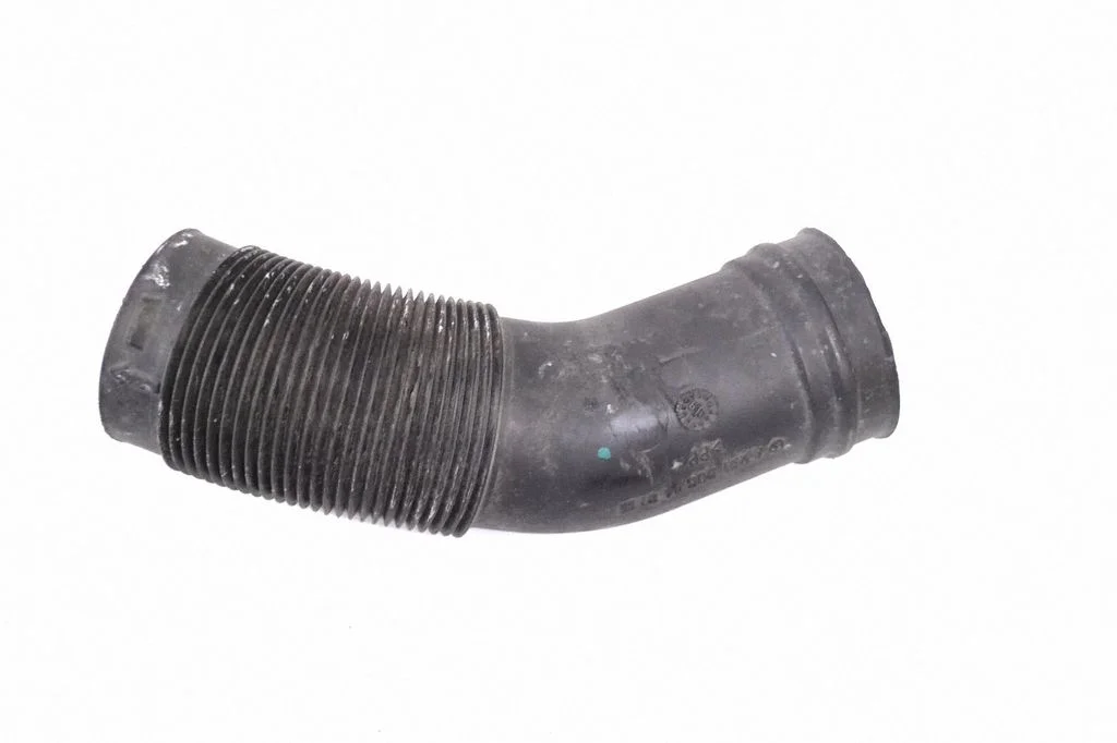 Air intake duct part – Mercedes-Benz R-Class W251 (2005-2013)