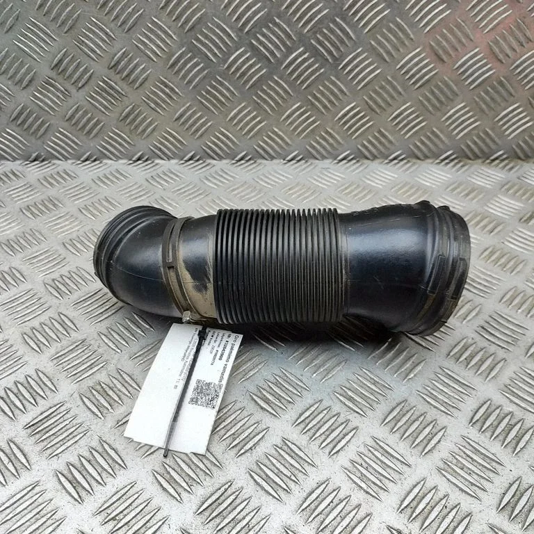 Air intake duct part 5Q0129684D
