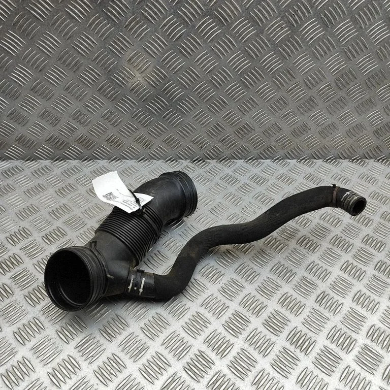 Air intake duct part 8U0129684 – Audi RS Q3 (2013-2018)