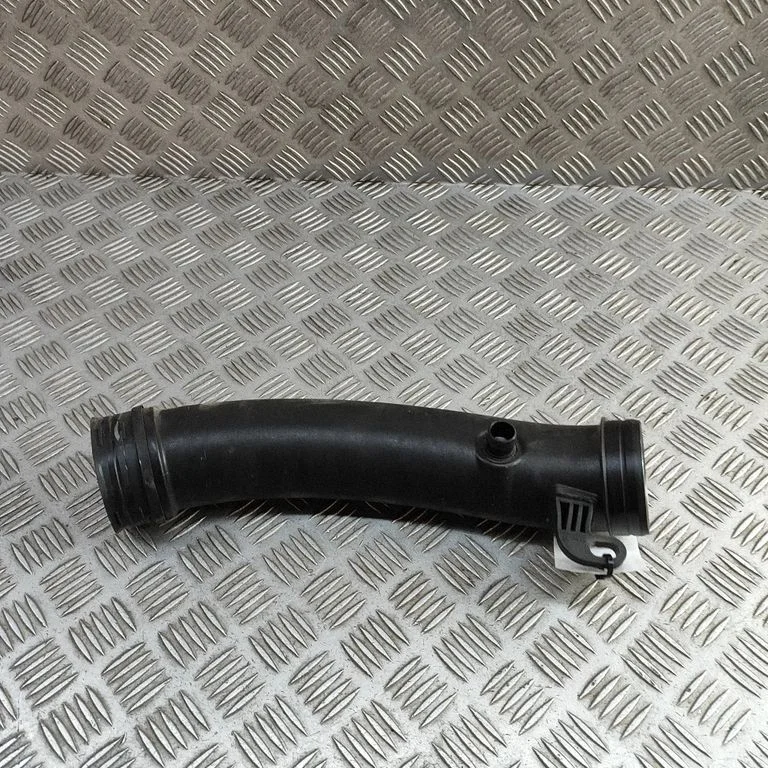 Air intake duct part 07K129665E – Audi RS3 (2015-2019)