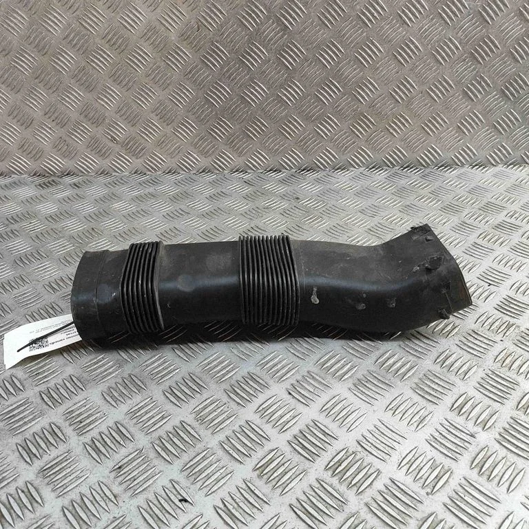 Air intake duct part – BMW 3 Series GT F34 (2013-2017)