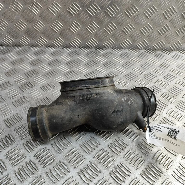Air intake duct part MD161260