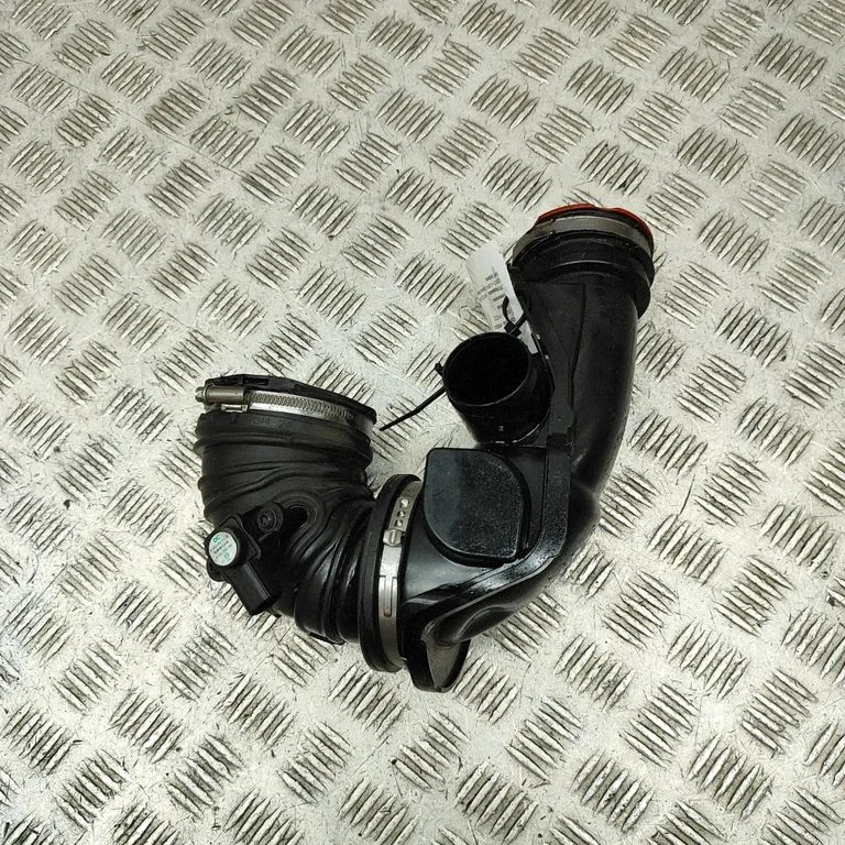 Air intake duct part – Mercedes-Benz C-Class W205 (2014-2021)