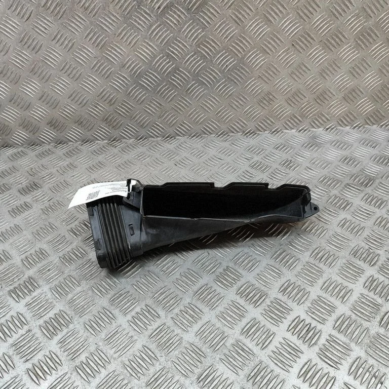Gaisa ieplūdes kanāla detaļa (-as) 4G0129624D