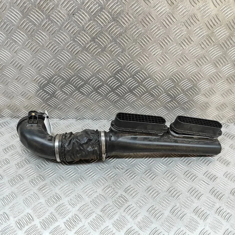Air intake duct part JPLA9H707AA
