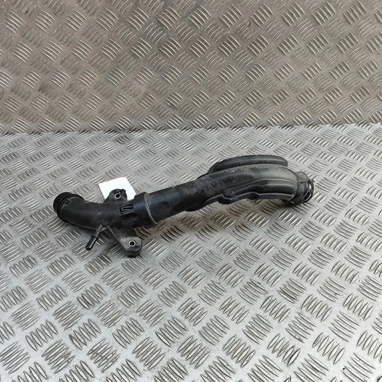 Gaisa ieplūdes kanāla detaļa (-as) A2820982500