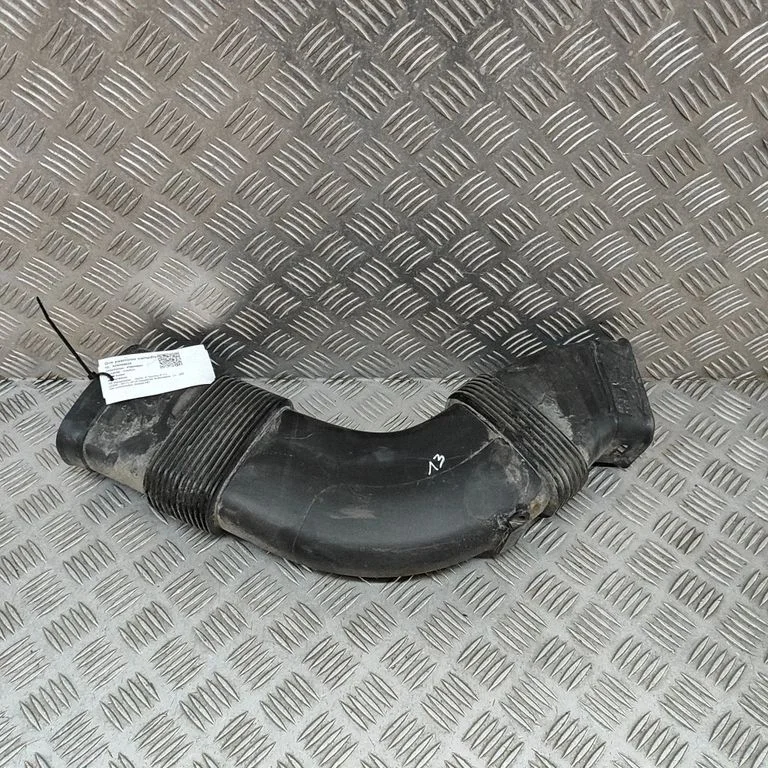 Gaisa ieplūdes kanāla detaļa (-as) – BMW 5. sērija F10 F11 (2009-2016)