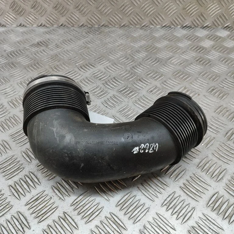 Air intake duct part – Audi Q7 4M (2015-)