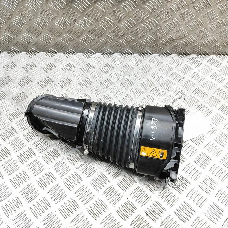Gaisa ieplūdes kanāla detaļa (-as) A6540980083