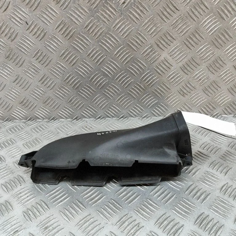 Gaisa ieplūdes kanāla detaļa (-as) 4G0129624D