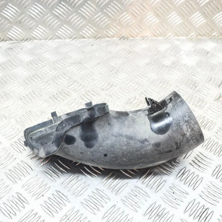Air intake duct part 7521014