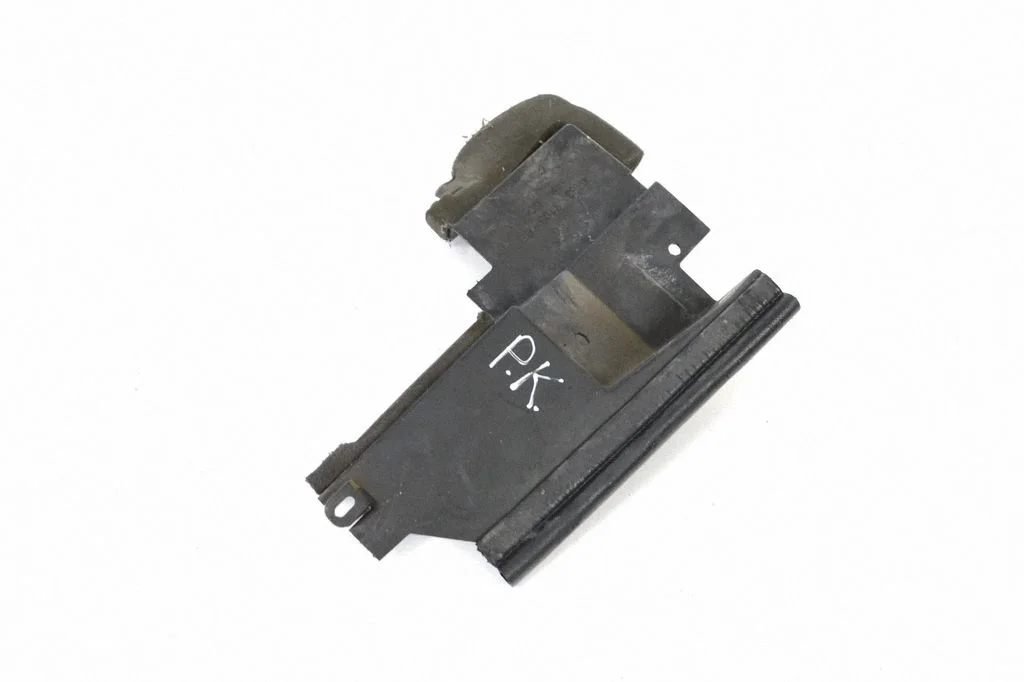 Gaisa ieplūdes kanāla detaļa (-as) 4R838103BB