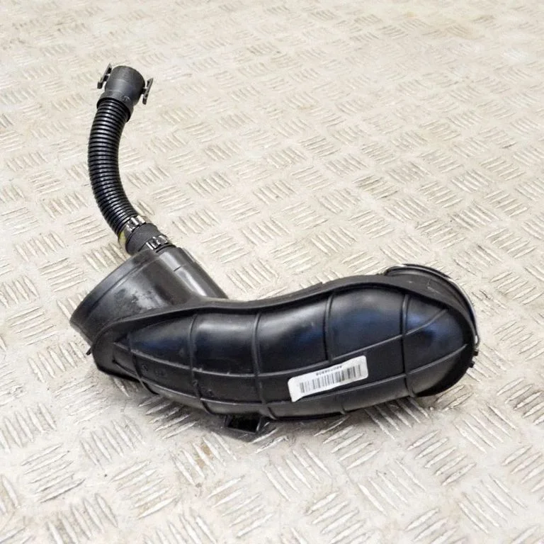 Część kanału dolotowego – BMW Seria 1 F40 (2019-2023)