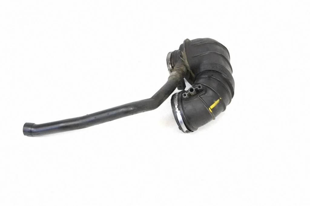 Air intake duct part – Mercedes-Benz C-Class AMG W204 (2007-2014)