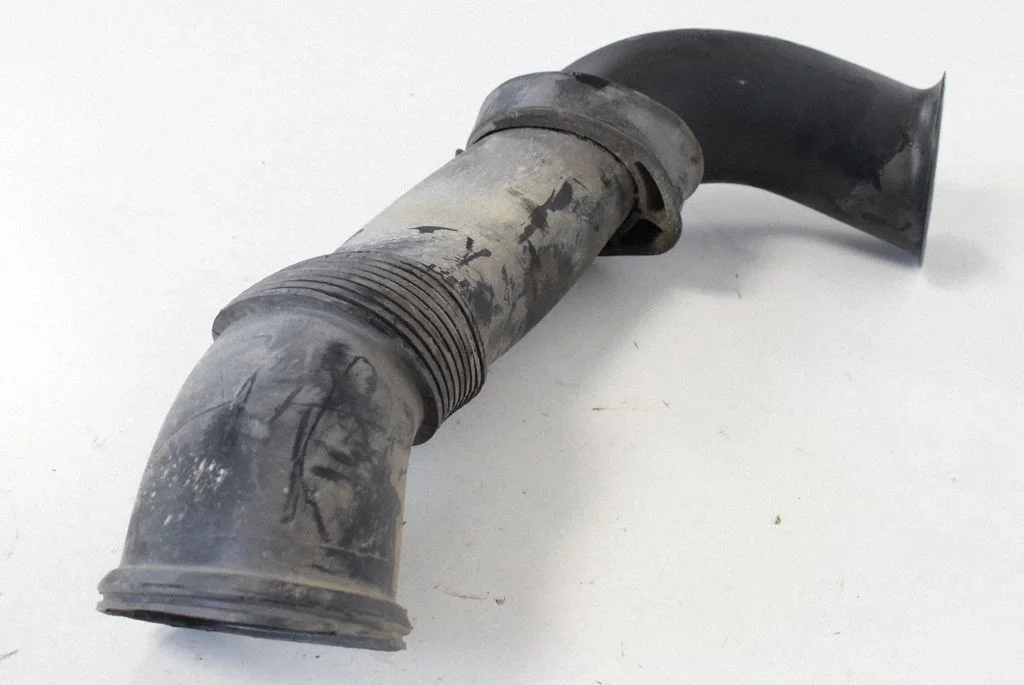 Air intake duct part 7L5128752