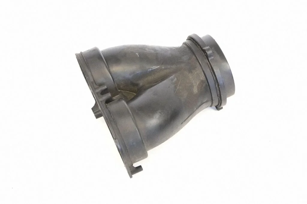 Gaisa ieplūdes kanāla detaļa (-as) 4R839D613AB
