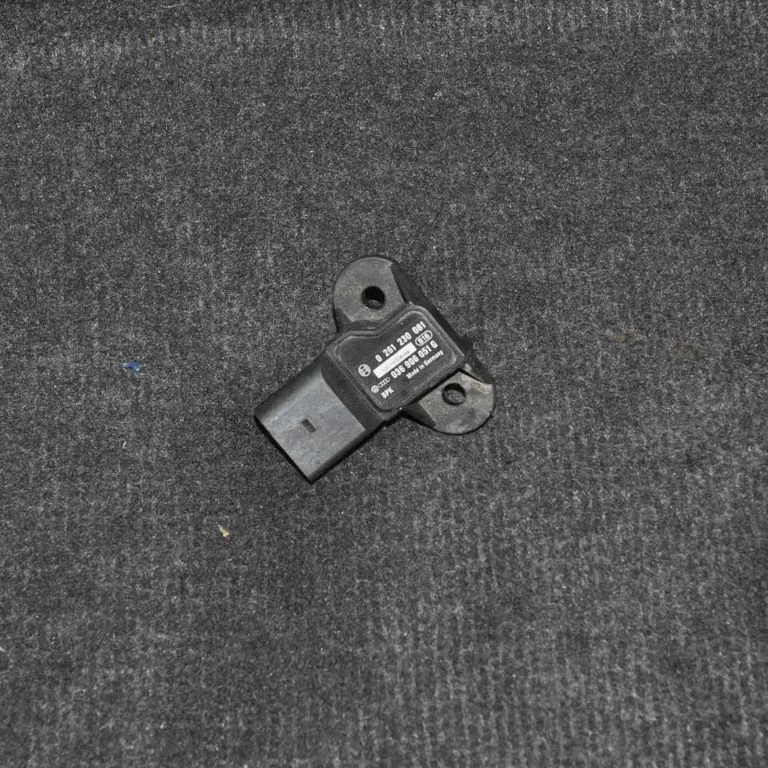 Air pressure sensor 0261230081