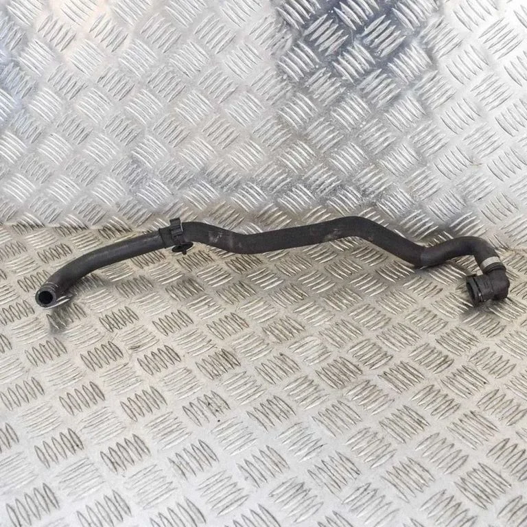 Air intake hose/pipe – BMW 3 Series E90 E91 (2005-2012)