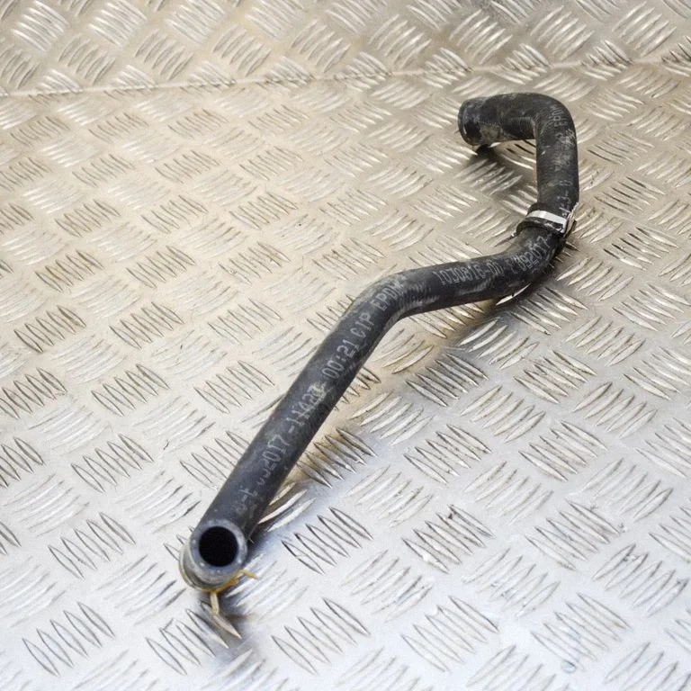 Air intake hose/pipe 103081600E