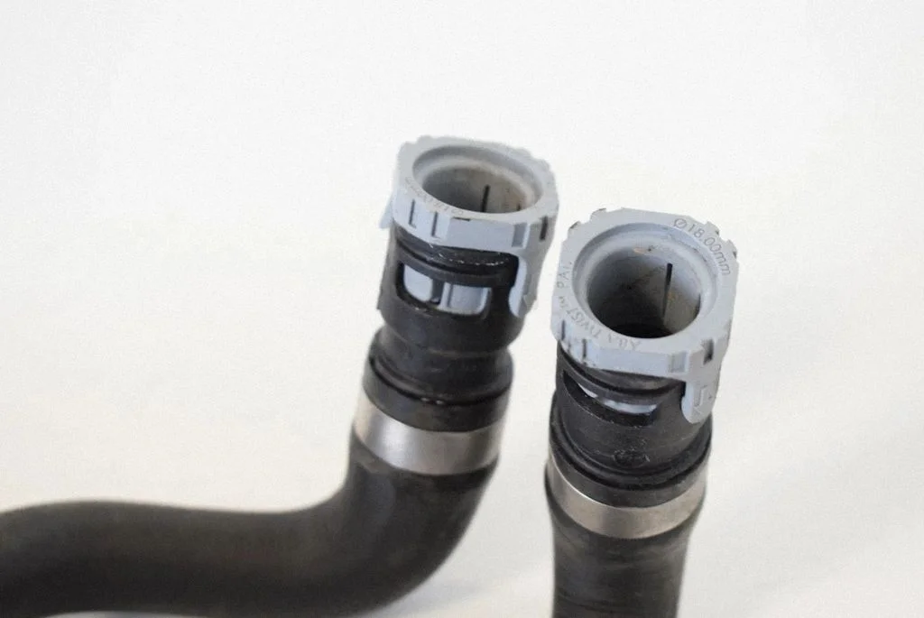 Õhu sisselaske voolik (-ud)/ toru (-d) 6G9118C266CG