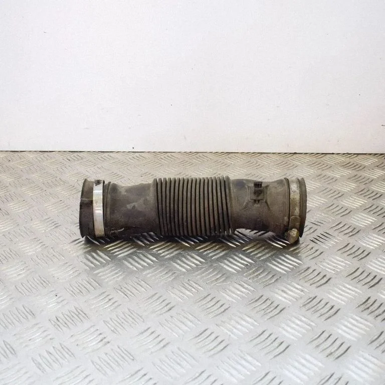 Õhu sisselaske voolik (-ud)/ toru (-d) – Dacia Sandero II (2012-2020)