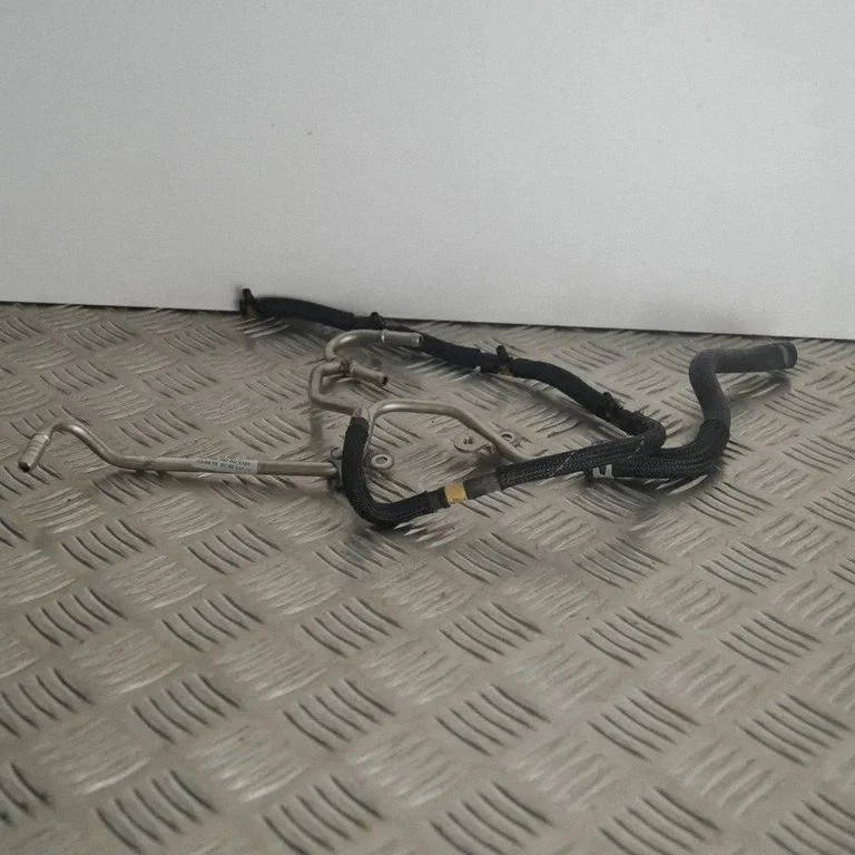 Õhu sisselaske voolik (-ud)/ toru (-d) – Volkswagen Passat CC (2008-2016)