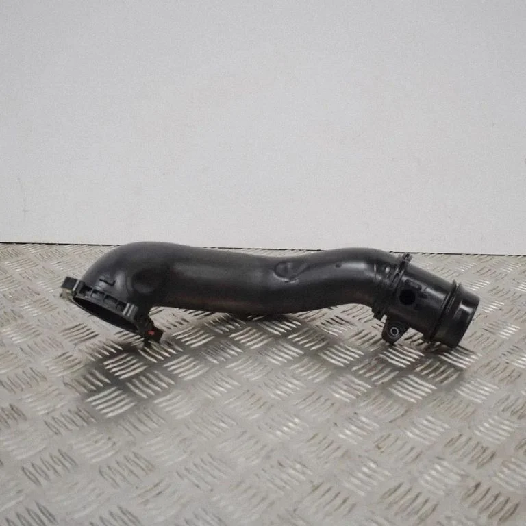Air intake hose/pipe – Mercedes-Benz E-Class W212 (2009-2016)