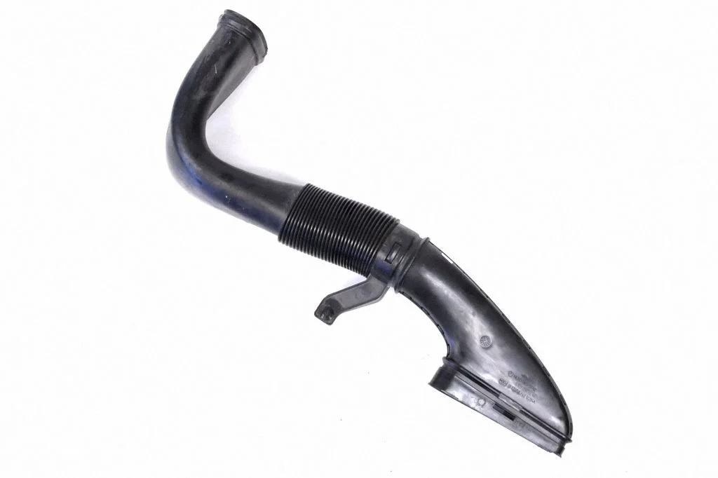 Air intake hose/pipe A6510900042