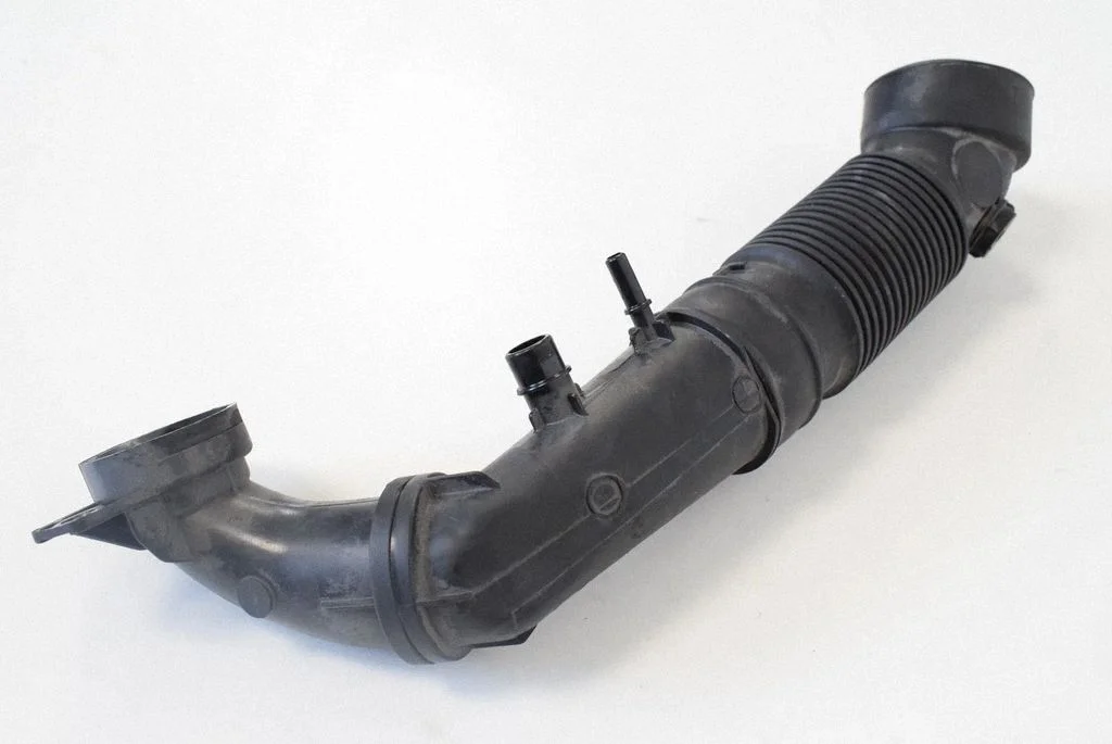Air intake hose/pipe