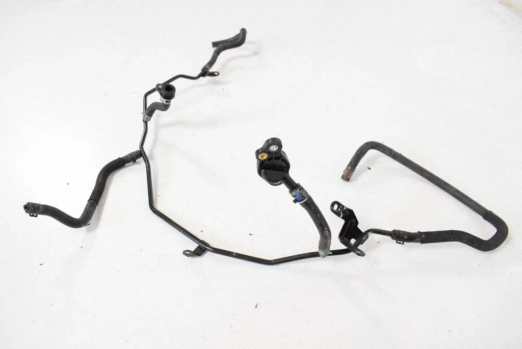 Air intake hose/pipe 06K121051M