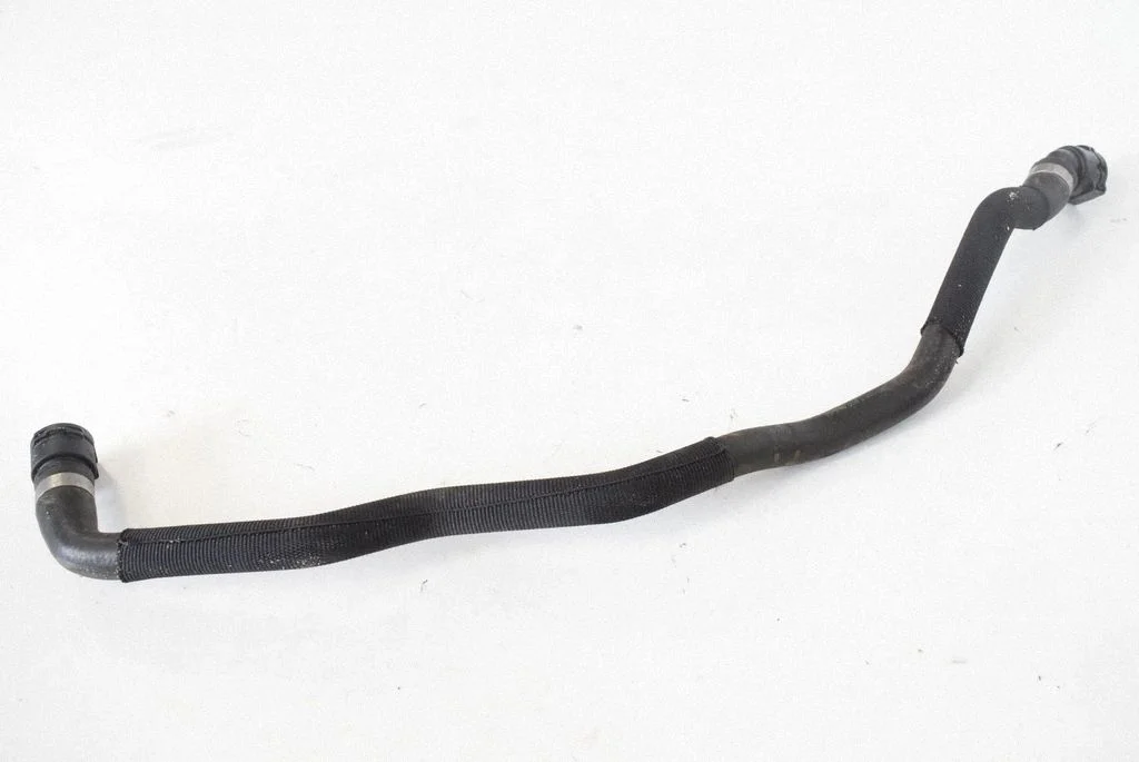 Air intake hose/pipe – BMW 7 Series F01 F02 F03 F04 (2008-2016)