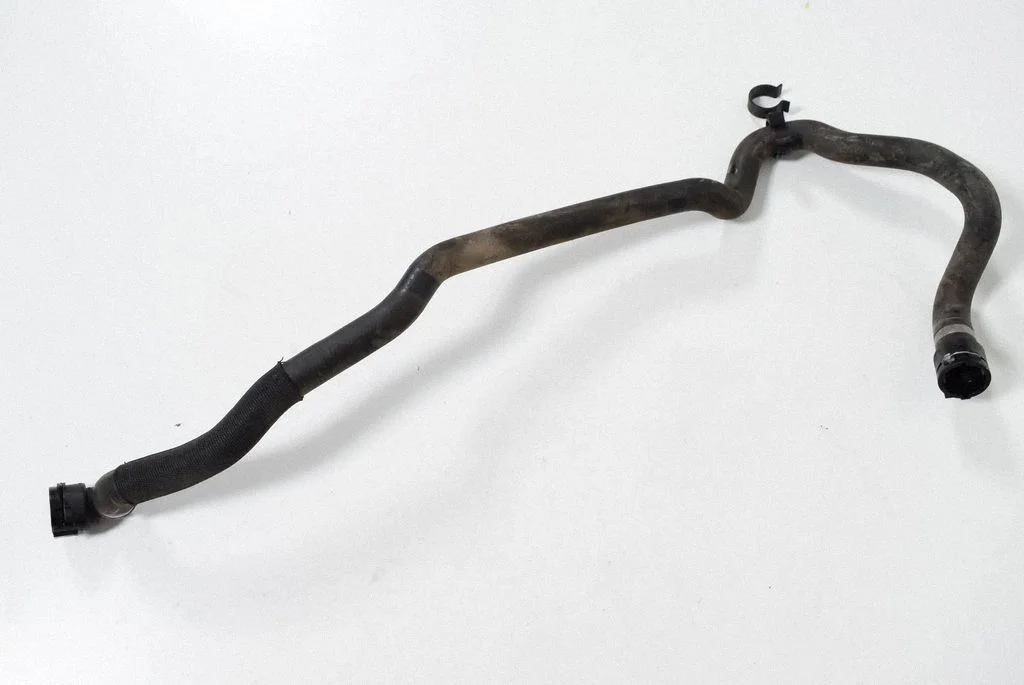 Air intake hose/pipe – BMW 1 Series E82 E88 (2007-2014)
