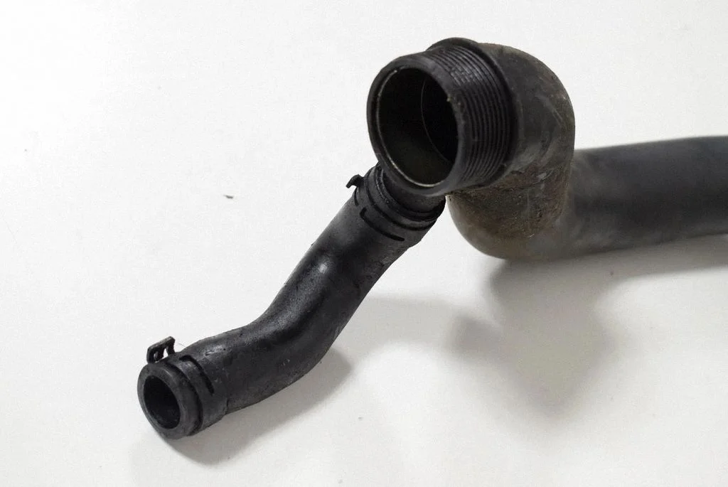 Air intake hose/pipe 4R839689AD