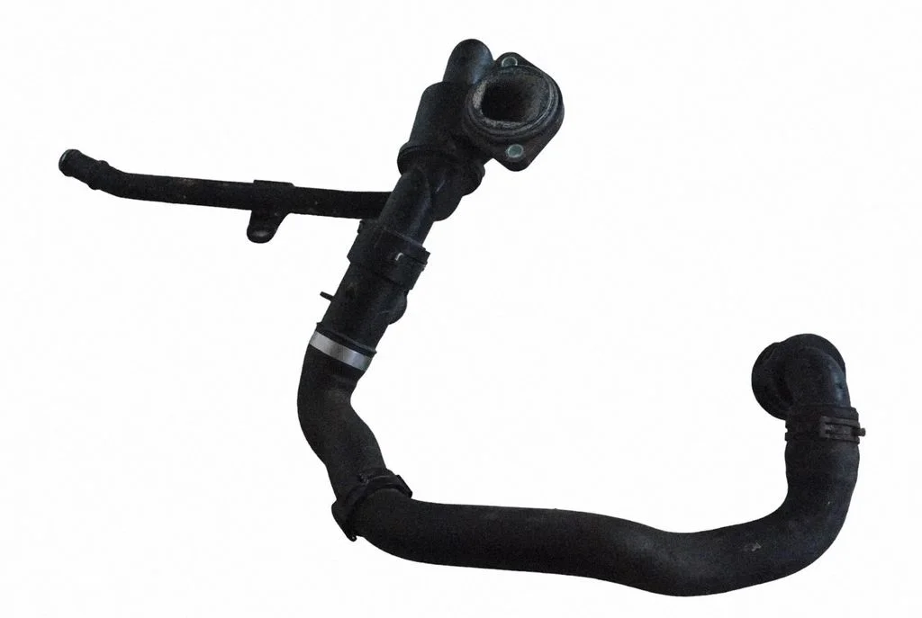 Air intake hose/pipe – Volkswagen Passat B6 (2005-2010)
