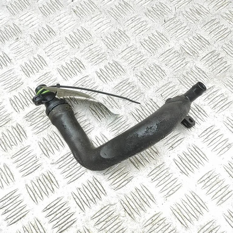 Kartera ventilācijas šļūtene 04C103474B