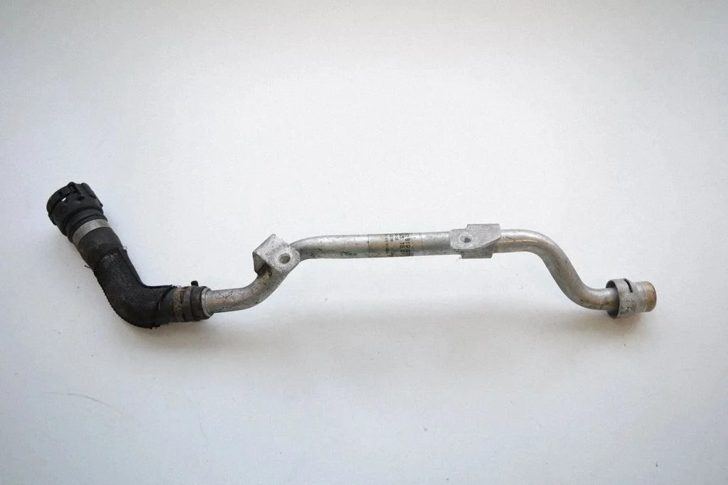 Air intake hose/pipe – Audi Q5 SQ5 8R (2008-2017)