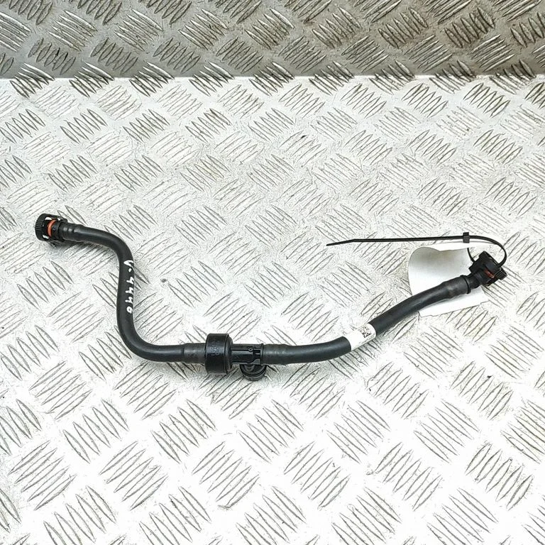 Kartera ventilācijas šļūtene 8671403