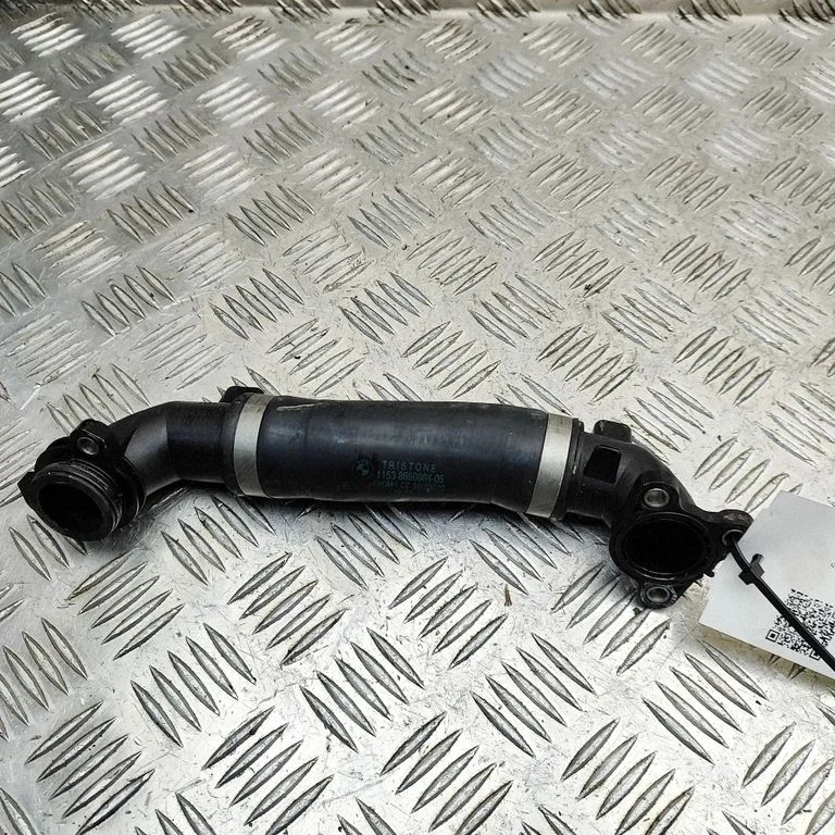 Breather hose/pipe 8671976