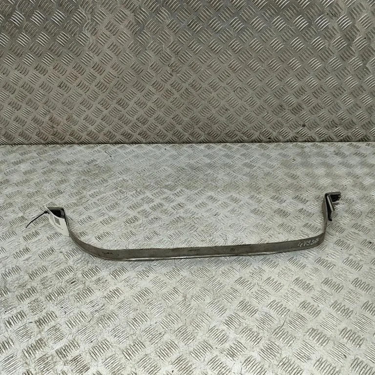 Kütusepaagi kinnitusklamber (-klambrid) A1674701601