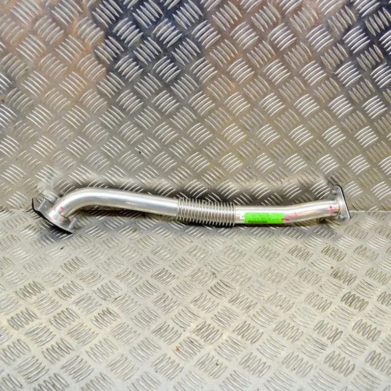 Fuel tank filler neck pipe FX539B325AB