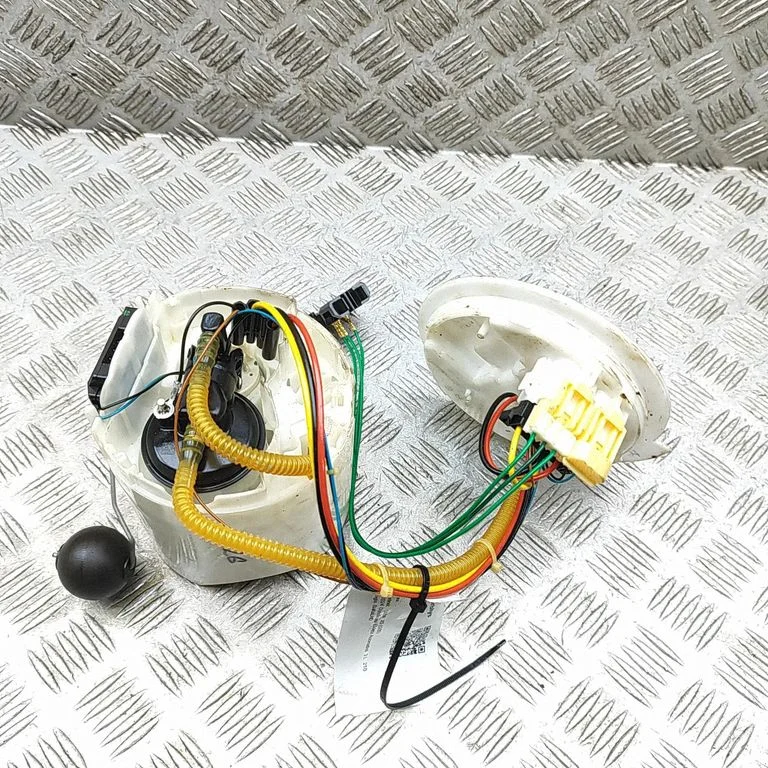 Pompa paliwa w zbiorniku 7401428