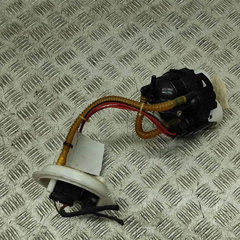 Pompa paliwa w zbiorniku 4M4919087AE