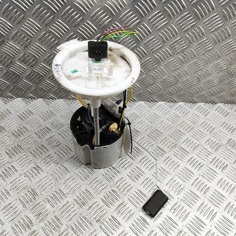 Degvielas sūknis (tvertnē)