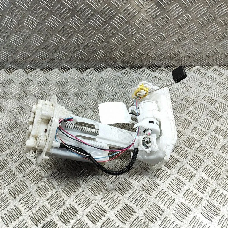 Pompa paliwa w zbiorniku 77020K0060