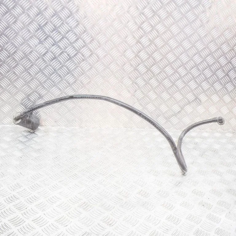 Fuel line pipe 6762595