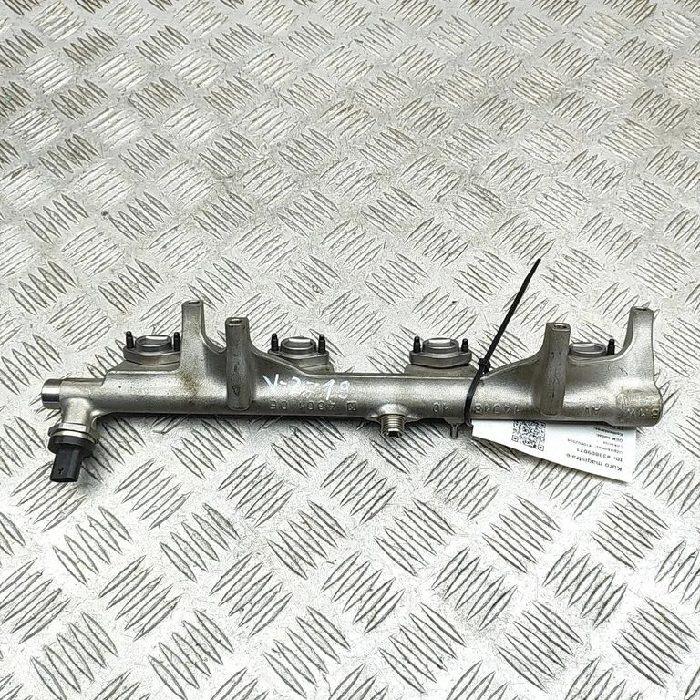 Fuel main line pipe 7639979